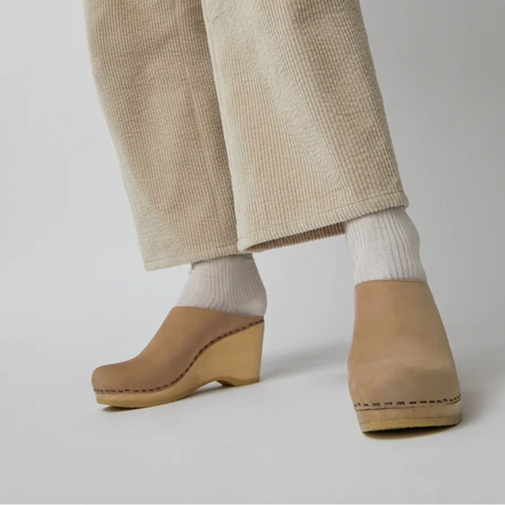 No.6 New School Clog Nubuck Leather.